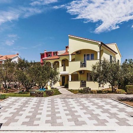 Apartment Roncevic Врси Экстерьер фото