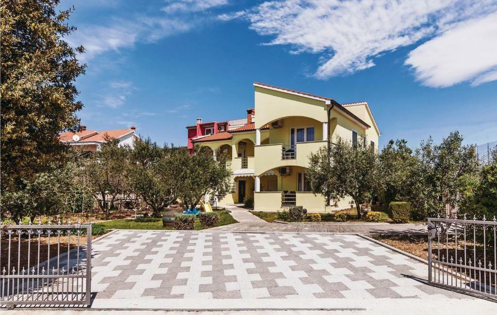 Apartment Roncevic Врси Экстерьер фото