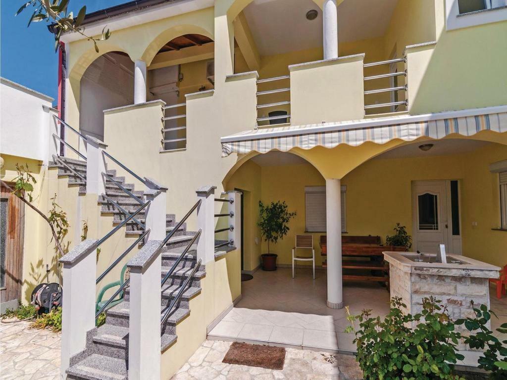Apartment Roncevic Врси Экстерьер фото