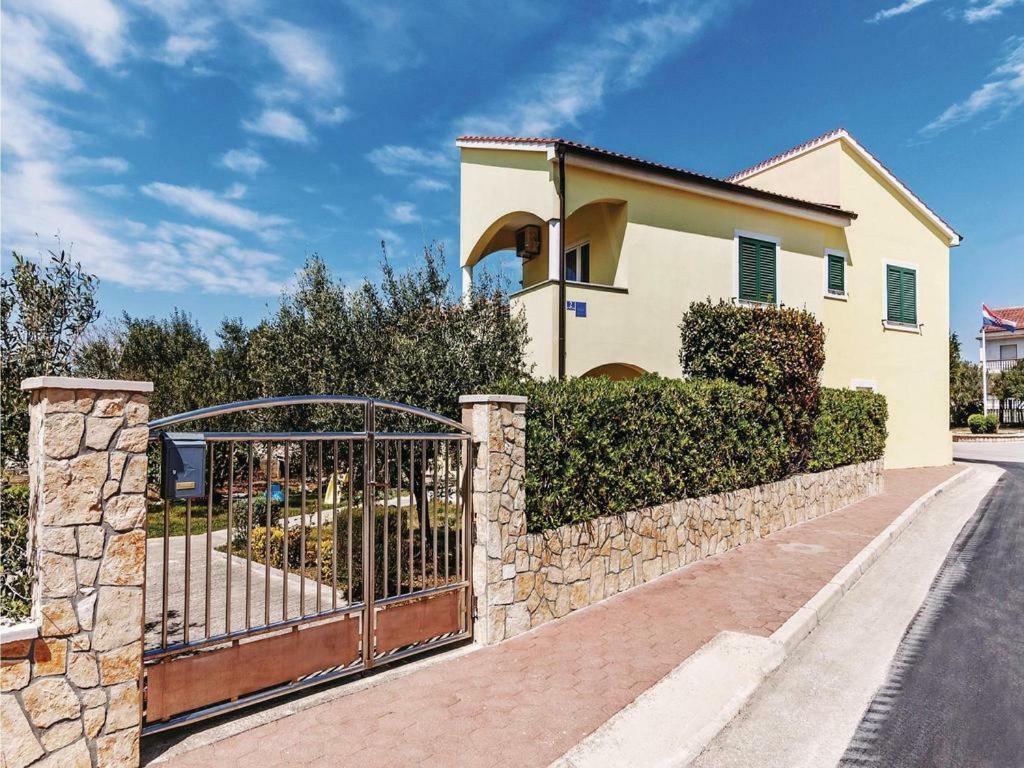 Apartment Roncevic Врси Экстерьер фото
